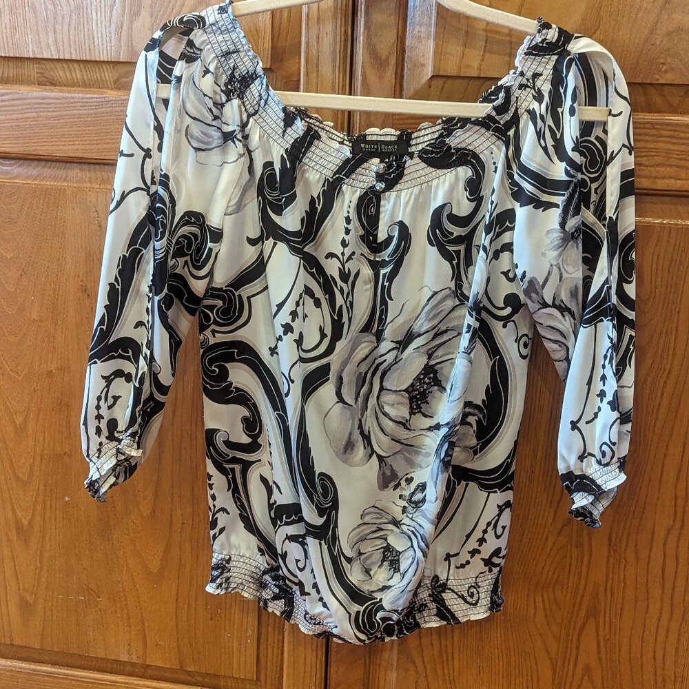 White House Black Market Off-Shoulder Size Small Black/White Blouse